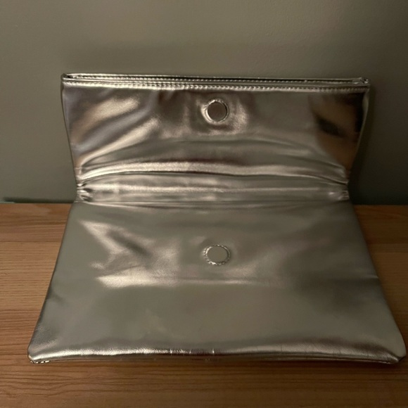 Silver “Forever 21” clutch - Picture 2 of 4